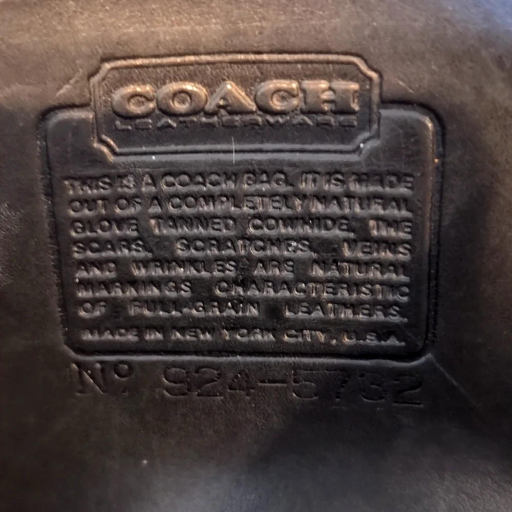 ❤️Host Pick❤️Vintage COACH Black Crossbody Bag - Picture 6 of 6